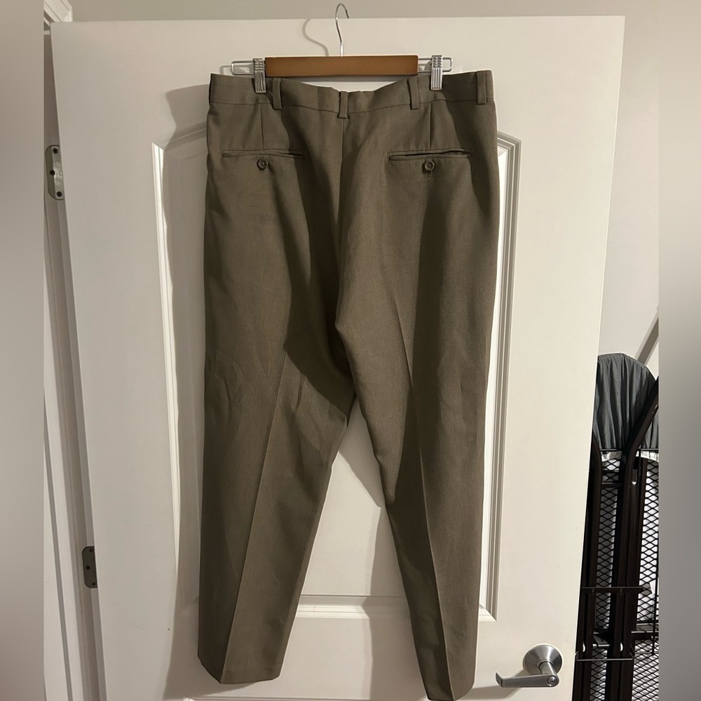 Men’s Kenneth Cole tan dress pants / slacks size 36x30 - Picture 3 of 6